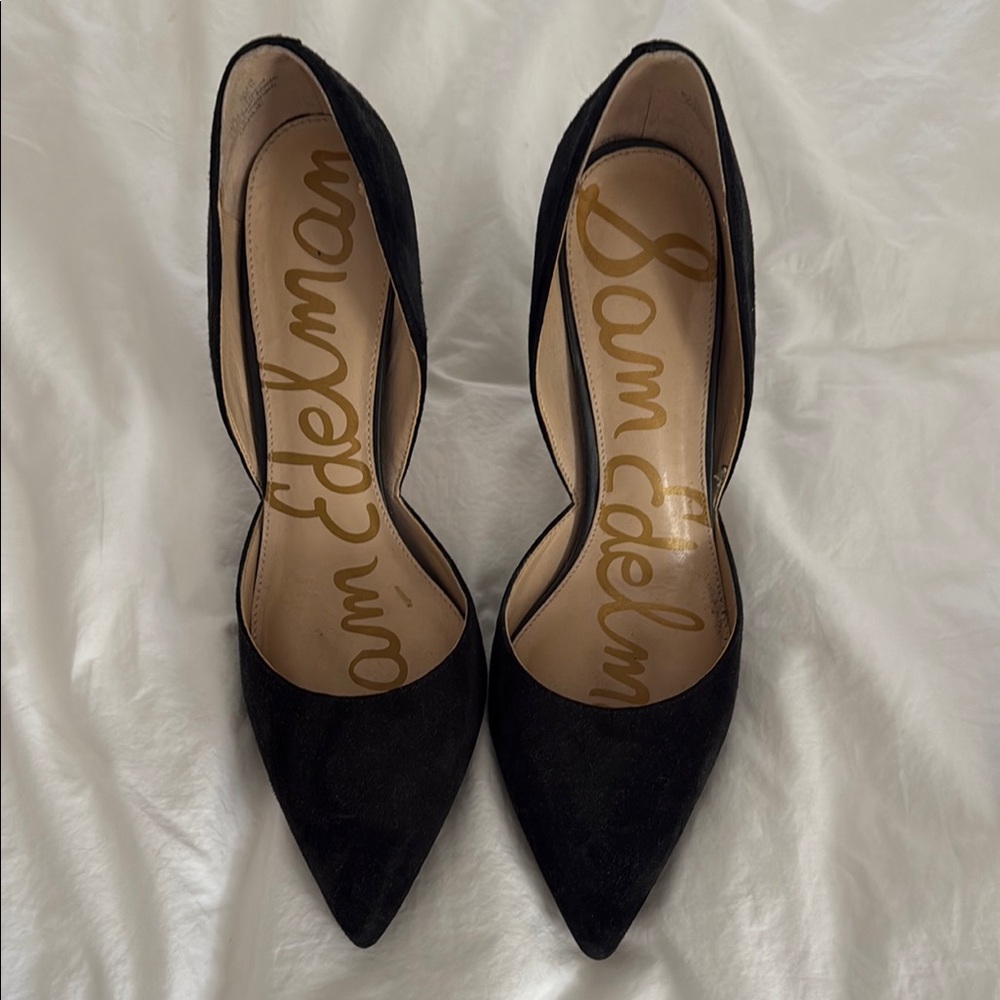 Sam Edelman Black Heeled Shoes with Sleek Silhouette